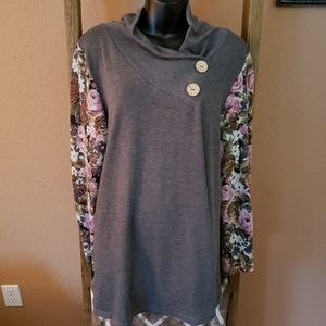 ⚡3 for $12. Button Collar Sweater